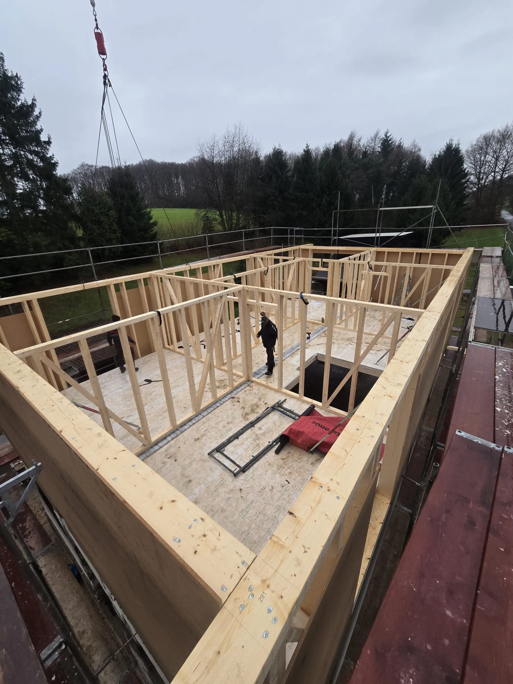 Aufstockung in Holzrahmenbauweise auf einem bestehenden Gebäude